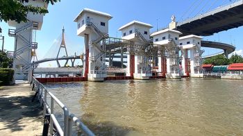 จากประตูระบายน้ำ \'คลองลัดโพธิ์\' สู่สะพาน \'ภูมิพล 1 และ 2\' อันเนื่องมาจากพระราชดำริแก้ปัญหาน้ำท่วมรถติดอย่างยั่งยืน