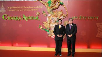 \'เบิร์ด ธงไชย\' ร่วมสืบสานนาฏศิลป์สยามเข้าร่วมชมการแสดงโขนมูลนิธิส่งเสริมศิลปาชีพฯ