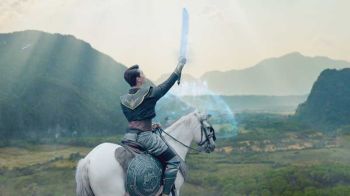 ‘โอ๊ต-รัฐธีร์’ เผยเหตุเปลี่ยนชื่อใหม่ ‘ชอน-ชวิศการ’  พร้อมชวนดูละคร ‘มนตราฟ้าฟื้น’ รีรัน