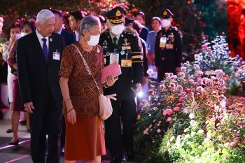 กรมสมเด็จพระเทพฯ เสด็จพระราชดำเนินทอดพระเนตรการจัดแสดงกุหลาบกว่า 260 สายพันธุ์ ในงาน \'กุหลาบรวมน้ำใจ เทิดไท้องค์ราชัน\'