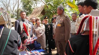 พระบรมราชชนนีพันปีหลวง พระเมตตาเอื้ออาทรราษฎรทุกหมู่เหล่า