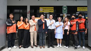 ลาลามูฟ มอบของใช้แก่ผู้ได้รับผลกระทบแผ่นดินไหวที่ รพ.ราชวิถี