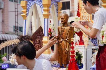 แอ่วเหนือ! สืบสาน \'สงกรานต์ล้านนา\' สัมผัส \'ป๋าเวณีปี๋ใหม่เมืองเหนือ\' สานต่อพลังภูมิปัญญาพื้นถิ่น