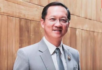 รุมป้อง‘พีระพันธุ์’ รทสช.ยันไม่เกี่ยวถุงยังชีพ ‘เสธ.หิ’สับพวกตอแยใส่ร้าย