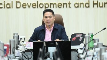 \'วราวุธ\' ส่ง ทีม ศรส. ของกระทรวง พม. เยี่ยม-เยียวยา ทุกครอบครัวผู้ประสบเหตุ ตึก สตง.ถล่ม