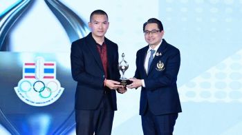 \'สุรเชษฐ์\'สุดปลื้มค่าย\'ส.เดชะพันธ์\' รับรางวัล\'ผู้ฝึกสอนมวยไทยยอดเยี่ยม\' งานวันนักกีฬายอดเยี่ยมปี67