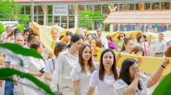 ชาวพัทลุงทำบุญใหญ่ ‘วันวิสาขบูชา’ แห่ผ้าห่มพระบรมธาตุเจดีย์-สืบสานพุทธศาสนา