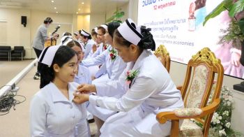 รพ.กาฬสินธุ์จัดกิจกรรม ‘วันพยาบาลสากล’ เชิดชูเกียรติผู้เสียสละอุทิศตนเพื่อวิชาชีพ