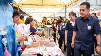 ผู้ว่าฯสมุทรสาครคลายทุกข์จัด‘คลินิกเกษตรเคลื่อนที่’