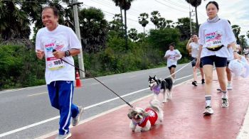 แฟนคลับสนูปปี้แห่ร่วม Snoopy Run ปากน้ำปราณ บีช
