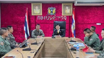 \'พล.ต.ต.สุรสิทธิ์\' ตรวจเยี่ยมกองบินตำรวจ พร้อมให้กำลังใจ จนท.เผยเสียใจเหตุเครื่องบินตก