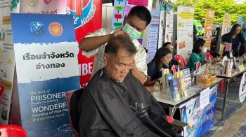 ‘ผู้ต้องขังชั้นดี’ ตัดผมฟรีให้ประชาชน-ตามนโยบาย ‘คืนคนดีกลับสู่สังคม’