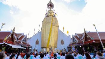 วัดอินทรวิหาร จัดปฏิบัติธรรมเฉลิมพระเกียรติ