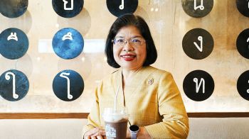 กรมพัฒนาธุรกิจ โชว์งาน ‘OTOP Midyear 2025’ คาดตลอดการจัดงานจะช่วยสร้างรายได้กว่า 10 ล้าน
