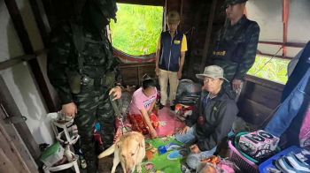 ‘ตม.อุบลราชธานี’ตรวจเข้มพื้นที่ ร่วมจับ 2 ผู้ต้องหาครอบครองยาบ้า