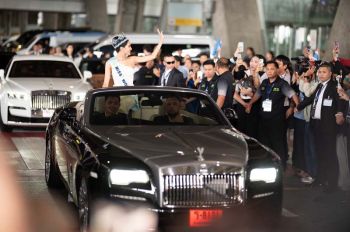 MGC-ASIA สนับสนุน โรลส์-รอยซ์ ร่วมขบวนแห่ต้อนรับ มิสเวิลด์คนแรกของไทย