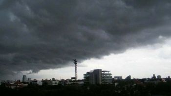 เตือน62จังหวัด ลมฝนฟ้าคะนอง กทม.ตกบ่าย-ค่ำ ใต้คลื่น1-2เมตร