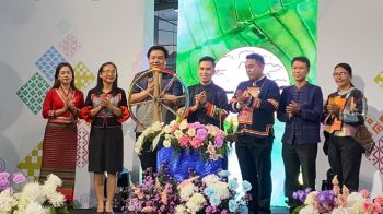 กิจกรรมชาติพันธุ์แฟชั่นวีค \'ชาติพันธุ์ สีสันที่ถักทอ\' ภายใต้โครงการส่งเสริมการท่องเที่ยวชาติพันธุ์ สีสันแห่งล้านนา