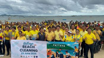 นายกพัทยานำทัพ 600 คน ลุยทำความสะอาดชายหาด