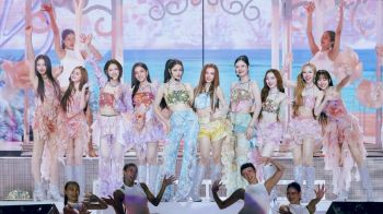 เต็มอิ่ม สดใส กับการรวมตัวครั้งแรกของเหล่านักแสดงสาวสวย ในงาน ‘BLUSH BLOSSOM FAN FEST’