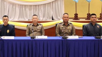 สตม.โชว์ผลงาน! รวบ\'ชาวจีน\'หนีคดีค้ายา-แชร์ลูกโซ่