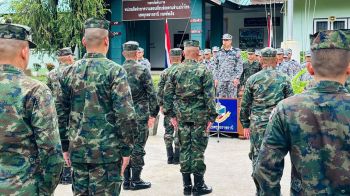 ผู้บัญชาการกองเรือยุทธการ ตรวจเยี่ยมหน่วยเรือรักษาความสงบเรียบร้อยตามลำแม่น้ำโขงเขตอุบลฯ