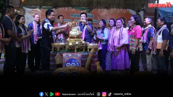 เป่าเค้กผลไม้ของดีบุรีรัมย์ ฉลองครบ 11 ปี ถนนคนเดินเซราะกราว