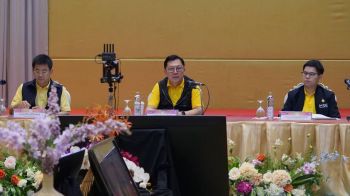 \'จตุพร-ฉันทวิชญ์\' นำทัพพาณิชย์ ลุยหนองคาย ถกค้าชายแดน-ผ่านแดน