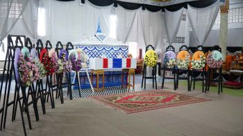 \'ในหลวง\'พระราชทานน้ำหลวงอาบศพ-พวงมาลาและพระราชทานเพลิงศพเป็นกรณีพิเศษแก่ ส.ต.ท.ธัญเทพ