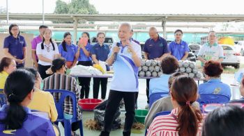 \'ทม.ลำปลายมาศ\'สอนคนพิการ-ผู้ด้อยโอกาส\'เพาะเห็ดฟางในตะกร้า\'ไว้กิน-ขาย