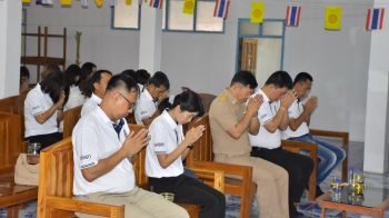 ผส.ทล.4 นำเจ้าหน้าที่ ‘ถวายเทียนพรรษา-ผ้าอาบน้ำฝน’ แด่พระภิกษุสงฆ์ จ.ตาก