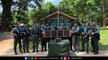 คณะกรรมการลูกเสือผู้ทรงคุณวุฒิ มอบเครื่องสำรองไฟและแผงโซล่าร์เซลล์ ในโครงการ “ลูกเสือไทย ส่งไฟให้ชายแดน”