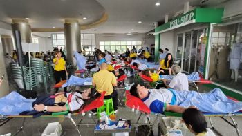 ชาวพิษณุโลกรวมใจ! \'บริจาคเลือด1แสนซีซี\' ส่งพลังรักสู่ชายแดน เพื่อทหาร-ประชาชน