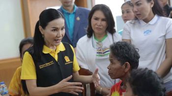 \'นฤมล\'ลงพื้นที่เยี่ยม\'ยายสะทน\' เหยื่อเหตุระเบิดชายแดนไทย-กัมพูชา