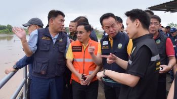 รมว.เกษตรฯ ลงพื้นที่สุโขทัย สั่งชลประทานเร่งคุมน้ำยม