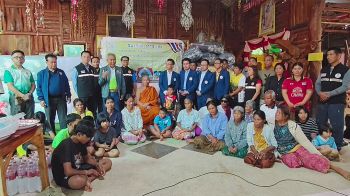 สมาคมชาวศรีสะเกษ ‘มอบที่นอน’ เพื่อส่งต่อกำลังใจแทนความห่วงใย
