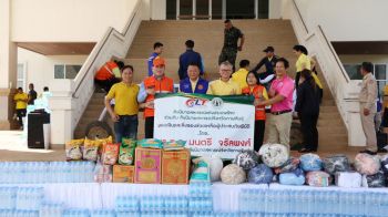 ชาวกาฬสินธุ์รวมพลัง-ธารน้ำใจ \'ช่วยผู้ประสบภัย\' ตามแนวชายแดนสู้รบไทย-กัมพูชา