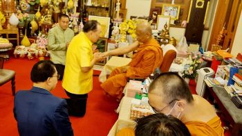 \'สุชาติ\'นำทีม\'ดร.นิยม\' กราบสมเด็จ 2 วัดเร่งสร้างความเข้าใจวัดทั่วประเทศ