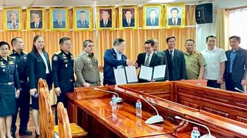 \'ไทย–ลาว\'ผนึกกำลังทลายเครือข่ายยาเสพติด รับตัว 5 นักค้ายาข้ามแดน