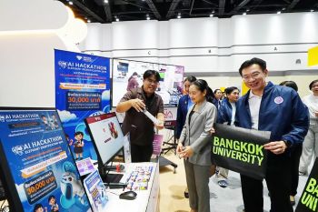 ม.กรุงเทพ โชว์ผลงานผสมผสาน ‘Robot - AI’ ปลดปล่อยความสร้างสรรค์อย่างไร้ขีดจำกัด