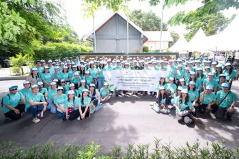 ผู้บริหารและพนักงานปตท.สผ.ร่วมกันปลูกต้นไม้เพิ่มพื้นที่สีเขียวในโอกาสครบ 40 ปี