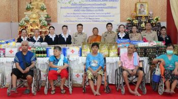 ผู้ว่าฯกาญจน์นำทีมมอบ ‘น้ำพระทัยพระราชทาน’ ช่วยเหลือผู้สูงอายุ-ผู้ป่วยติดเตียง