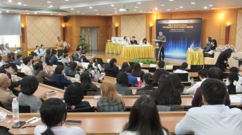นิด้าเจ้าภาพ! ‘โต้วาทีเวทีโลก’ คนรุ่นใหม่ผนึกกำลัง-หาทางออกเพื่อโลกที่ยั่งยืน