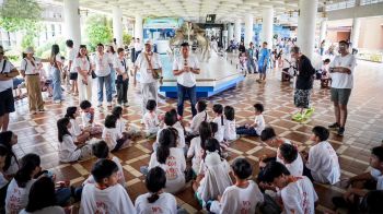 \'ดร.ธนบวร\'จัดโครงการพาน้องเที่ยว พาเด็กมูลนิธิบ้านพระพรสู่บางแสน