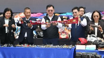 รัฐผนึกกำลังเอกชน ล้างบางสินค้าละเมิดลิขสิทธิ์
