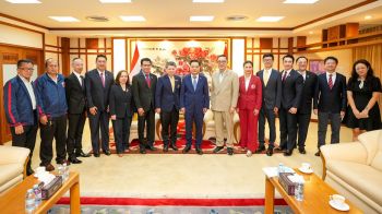 เอกอัครราชทูตจีนประจำประเทศไทยให้การต้อนรับคณะกรรมการบริหารสมาคมผู้สื่อข่าวไทย–จีน