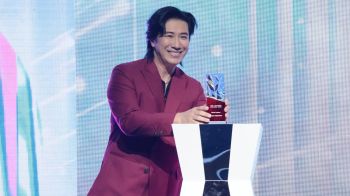 ที่สุดแห่งปี ‘หนุ่ม กรรชัย – เชอรี่’ คว้ารางวัลเกียรติยศ  ‘ลีน่า –หมิว ’ ควงคู่ ‘สมิธ – BLYSS  ’ เรียกเสียงกรี๊ดสนั่นฮอลล์!