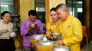 จ.ลพบุรี ชวนคนรุ่นใหม่ แต่งไทย-หิ้วปิ่นโตไปวัด เพื่อเข้าถึงวิถีชาวพุทธ