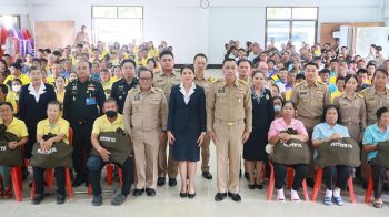 ผู้ว่าฯ เชิญสิ่งของพระราชทาน มอบผู้ประสบอุทกภัยเชียงราย