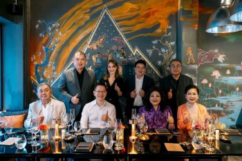 ภรณี ลีนุตพงษ์ ฉลองวันเกิดให้ รศ.นพ.ภาวิทย์ เพียรวิจิตร